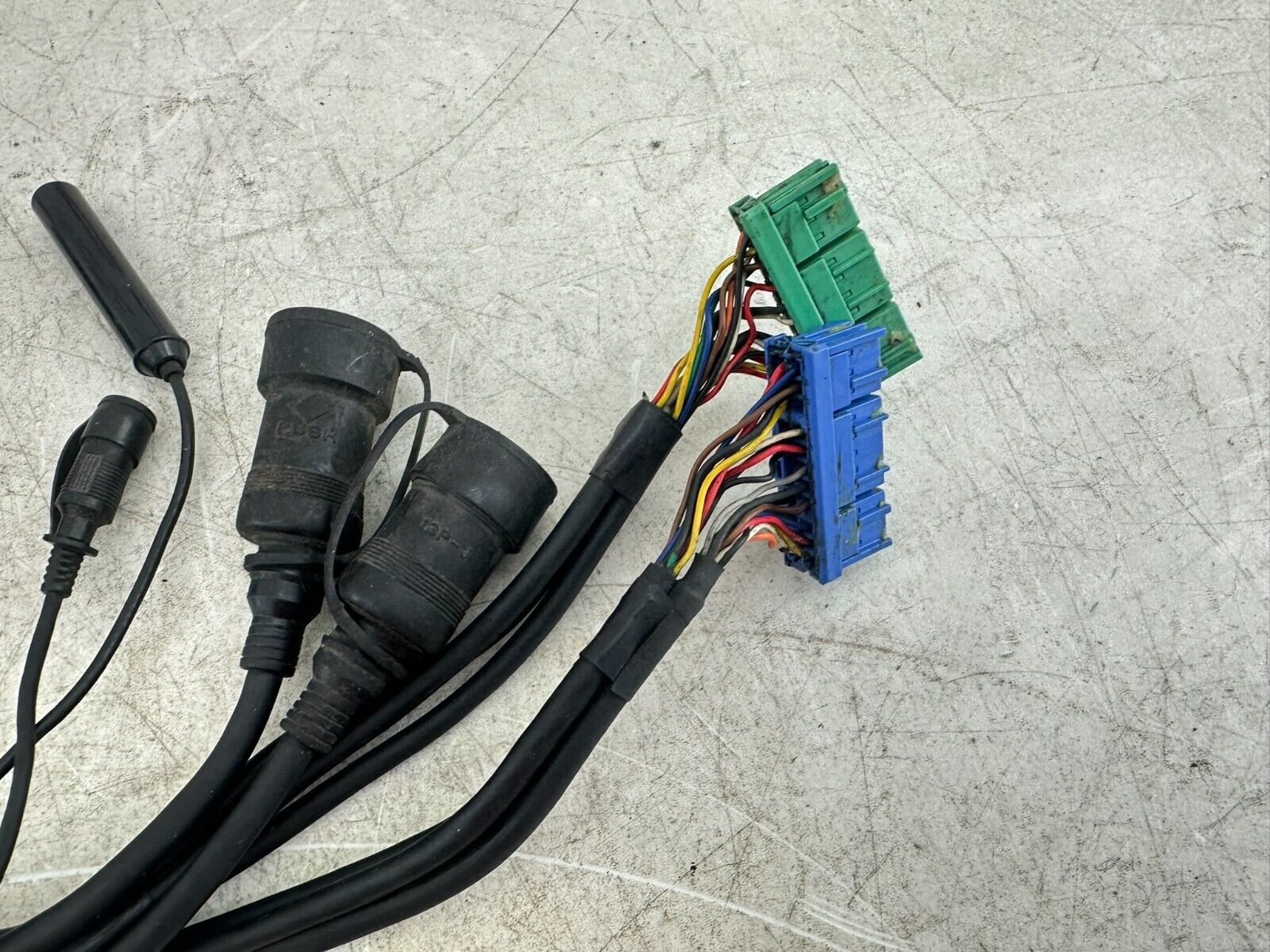 1999 HONDA VALKYRIE INTERSTATE AM FM Radio Stereo Unit Module 39100-MBYA-0003