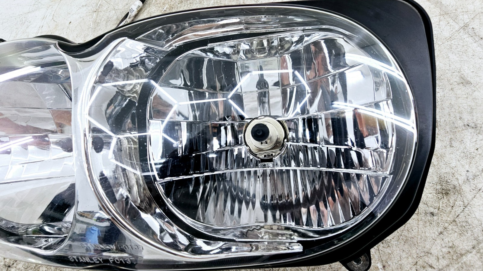 1999 HONDA VALKYRIE INTERSTATE Headlight Front Head Lamp Housing