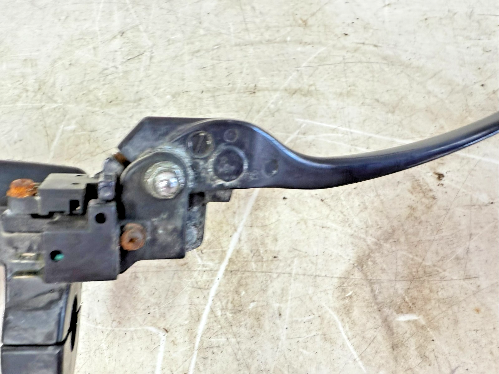 2002 Honda Goldwing GL1800 Front Brake Master Cylinder + Handle Lever