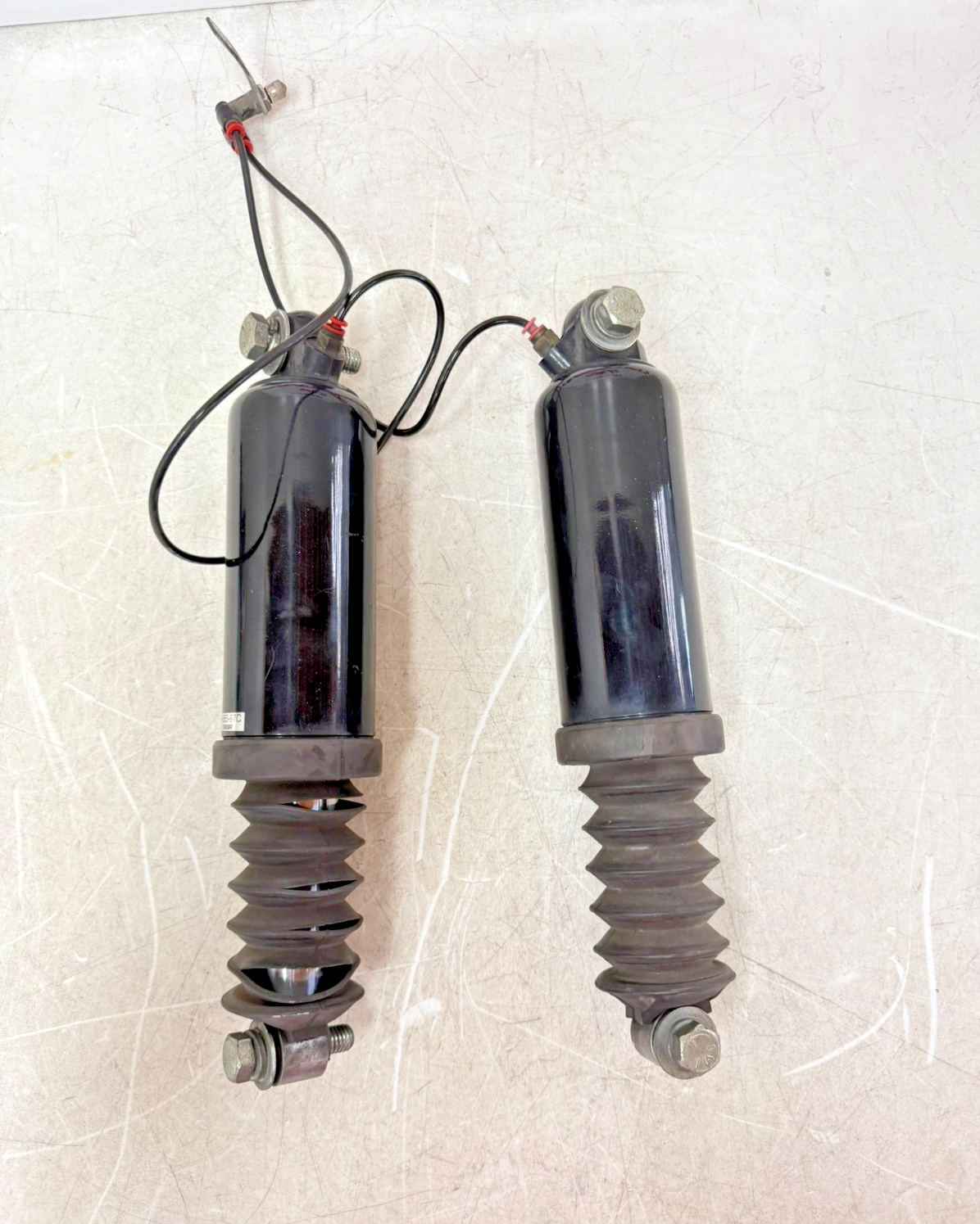 2003 HARLEY ELECTRA GLIDE Showa Rear Air Shock Absorber Left & Right