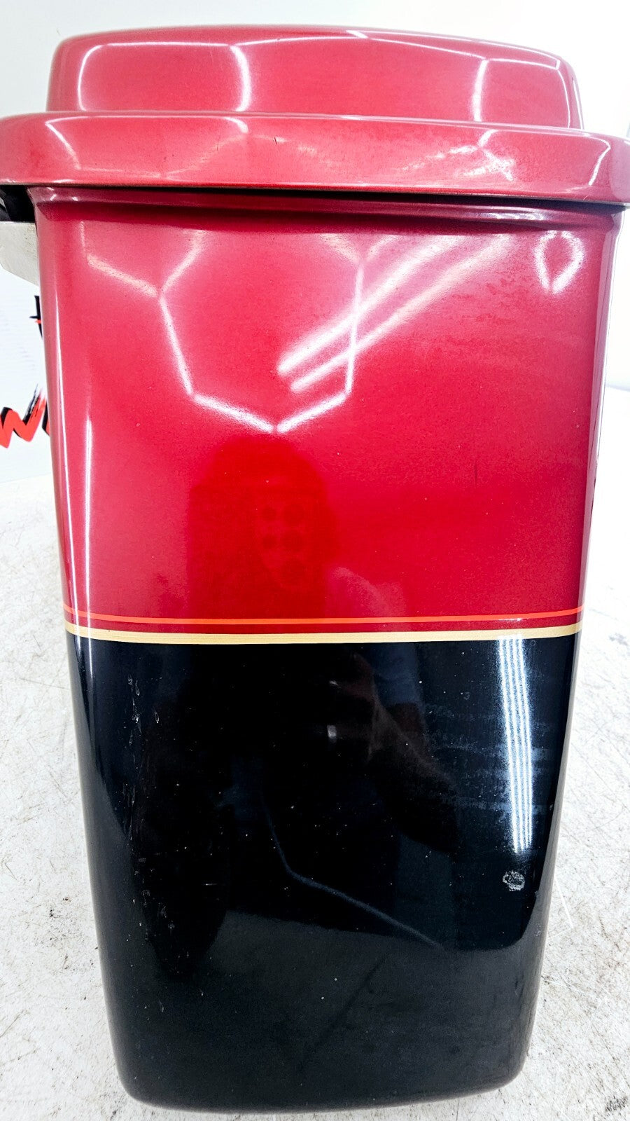 1998 HARLEY FLH ELECTRA GLIDE Right Saddlebag Housing Lid Latch OEM HD Red Black