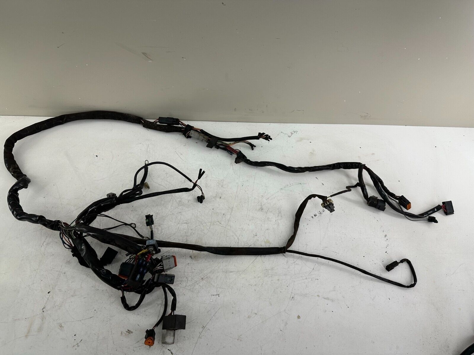 2000 HARLEY DAVIDSON DYNA MAIN WIRING HARNESS LOOM FUSE RELAY