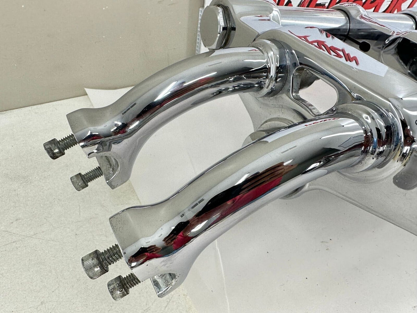 2005 HARLEY DAVIDSON SOFTAIL DEUCE Chrome Forks Triple Clamps 41mm