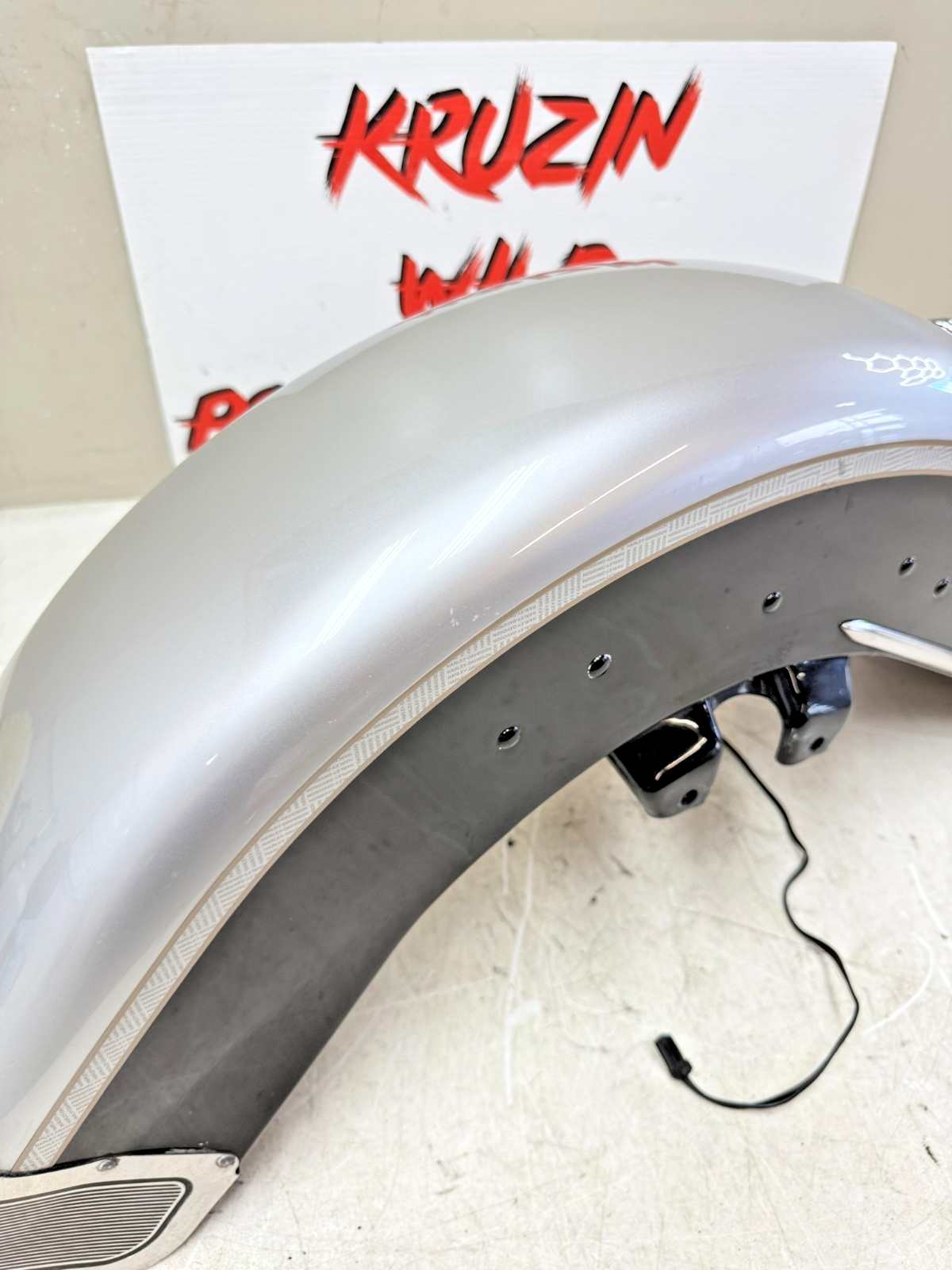 2003 HARLEY ELECTRA GLIDE Front Fender + Emblem 100th Anniversary 