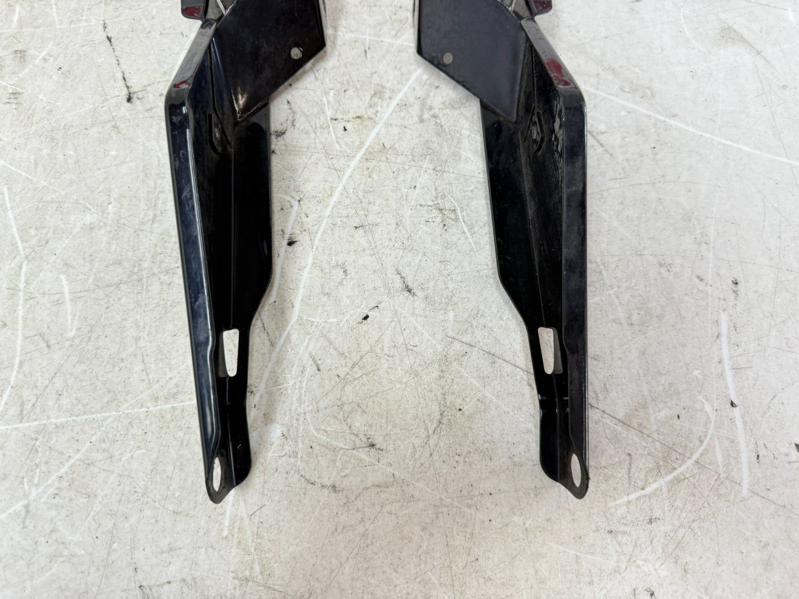 2003 HARLEY ELECTRA GLIDE Inner Batwing Fairing Bracket Support Right & Left