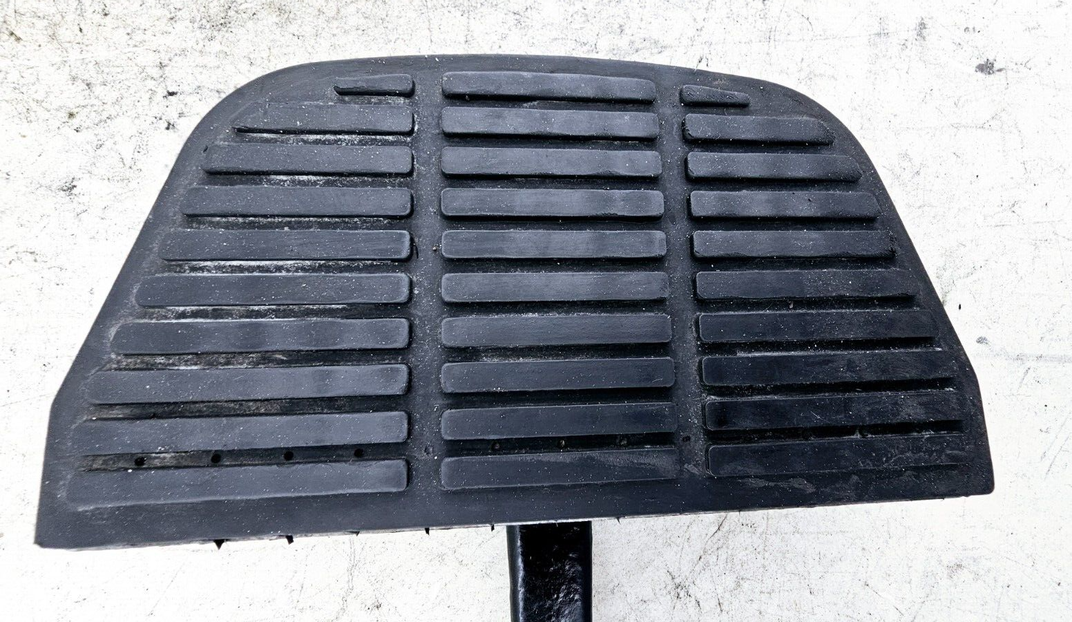 1998 HARLEY FLH ELECTRA GLIDE Passenger Floorboard Right Left Footrest OEM HD