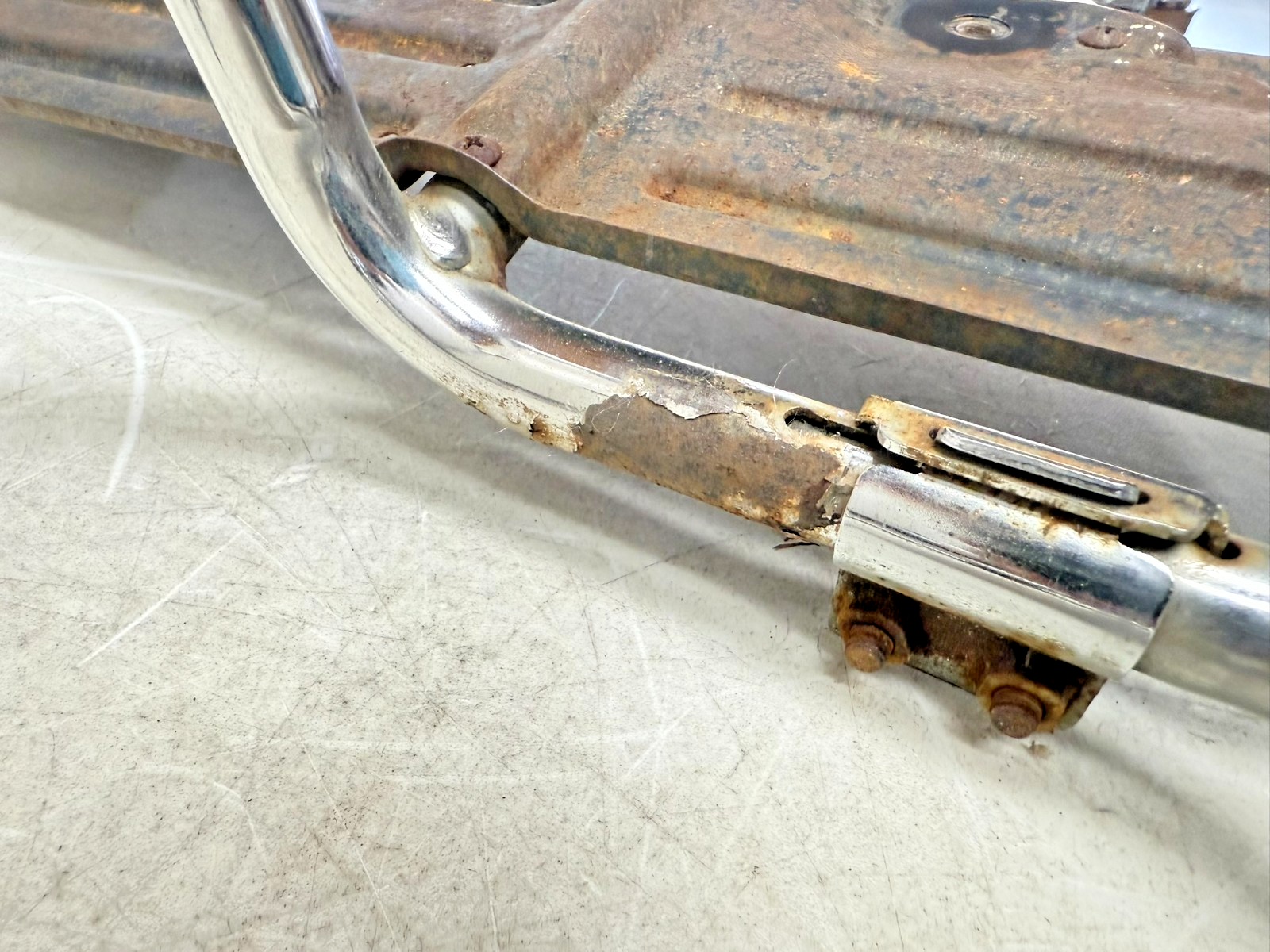 2001 HONDA VALKYRIE INTERSTATE Saddlebag Left Right Mount Bracket + Hardware