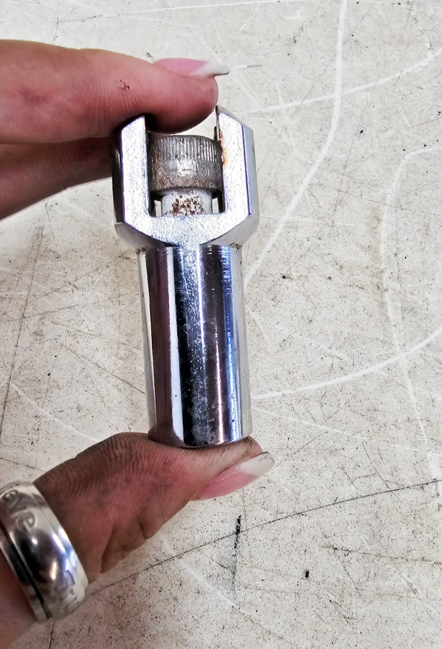 2000 HARLEY SOFTAIL DEUCE Chrome Passenger Footpeg Peg Bracket Mount Support