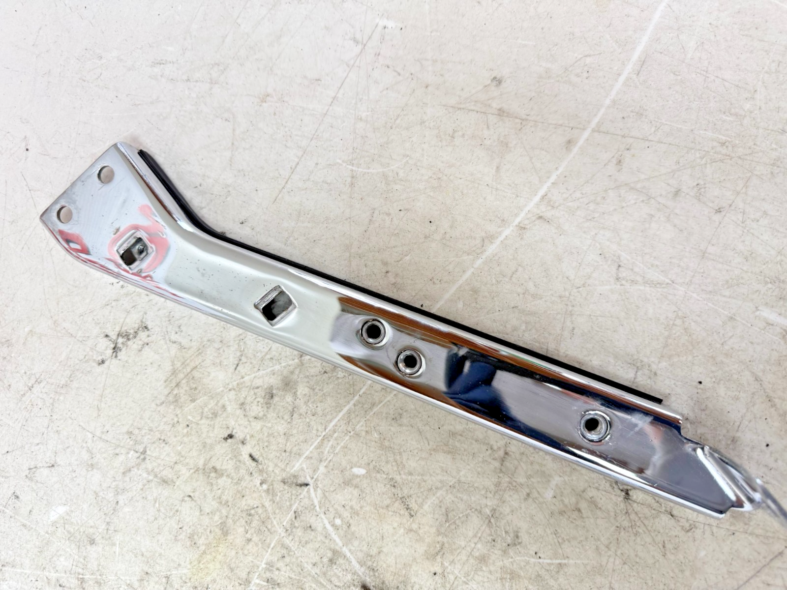 1995 HARLEY FLH ELECTRA GLIDE Rear Fender Frame Strut Arm Bars Chrome