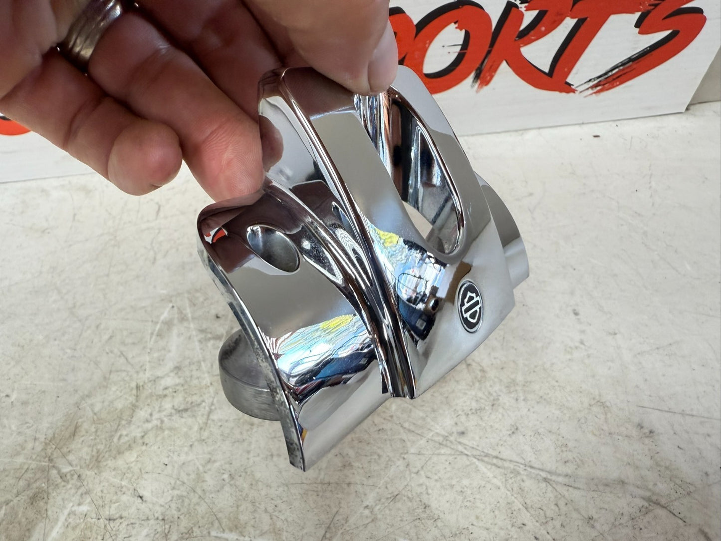 2003 HARLEY DYNA WIDE GLIDE Chrome Head Bolt Spark Plug Cover & Hardware