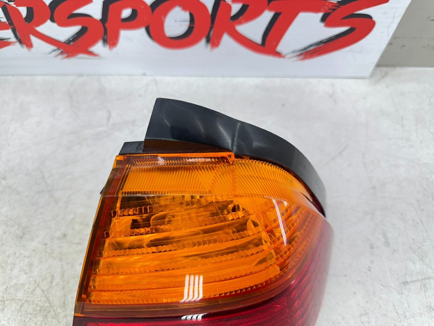 2004 Honda Goldwing GL1800 Lower Saddlebag Corner Brake Turn Signal Light