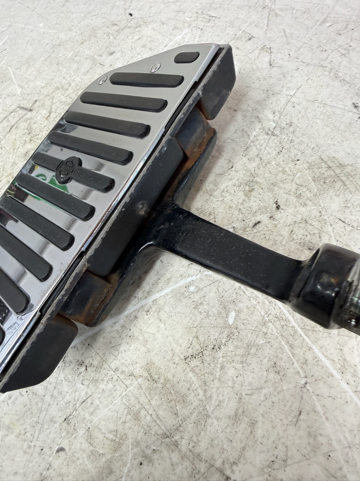 1995 HARLEY FLH ELECTRA GLIDE Passenger Floorboard Left Footrest OEM HD