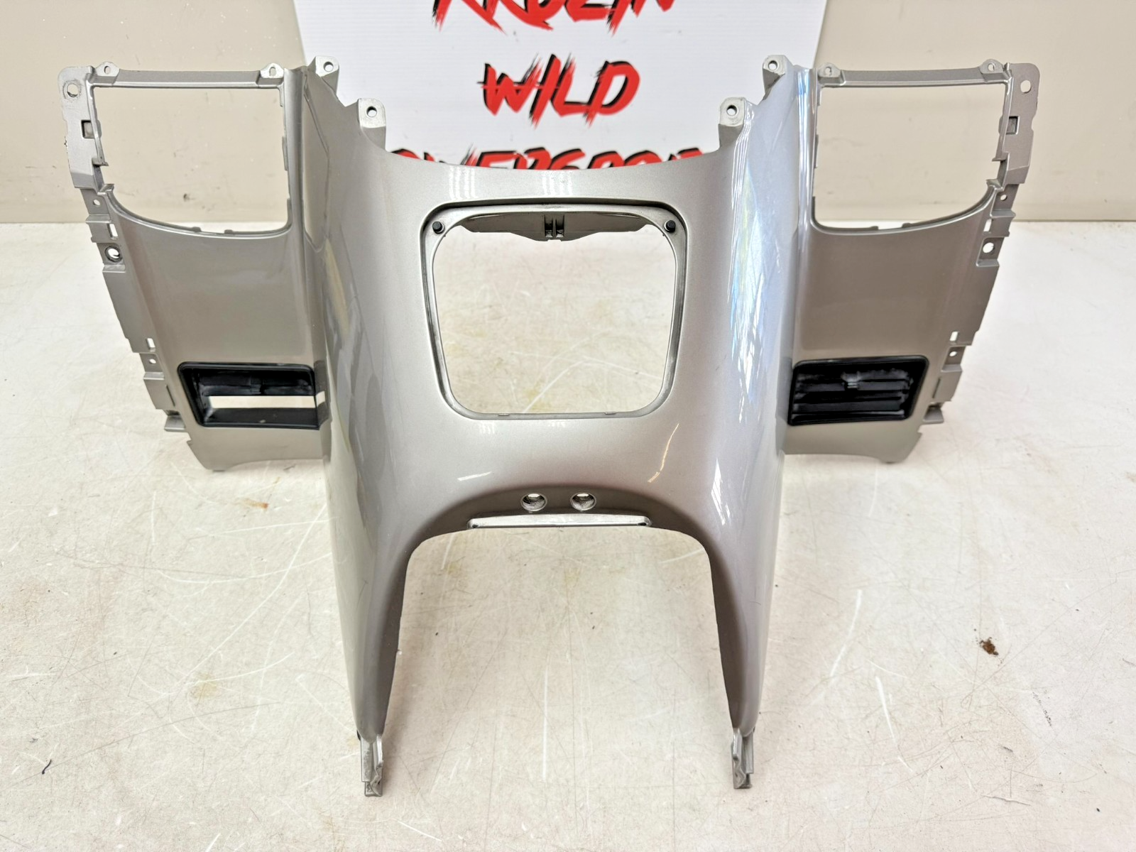 2002 Honda Goldwing GL1800 Front Dash Gas Tank Stereo Radio Fairing Cover Cowl 