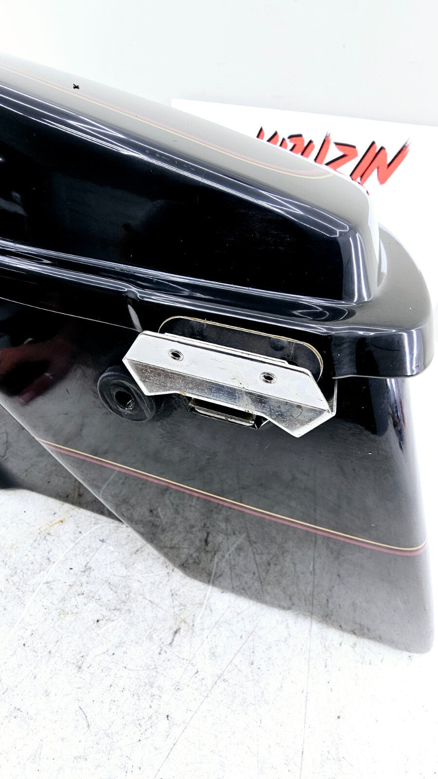 2002 HARLEY ELECTRA GLIDE Right Saddlebag Housing & Lid OEM HD Black Paint