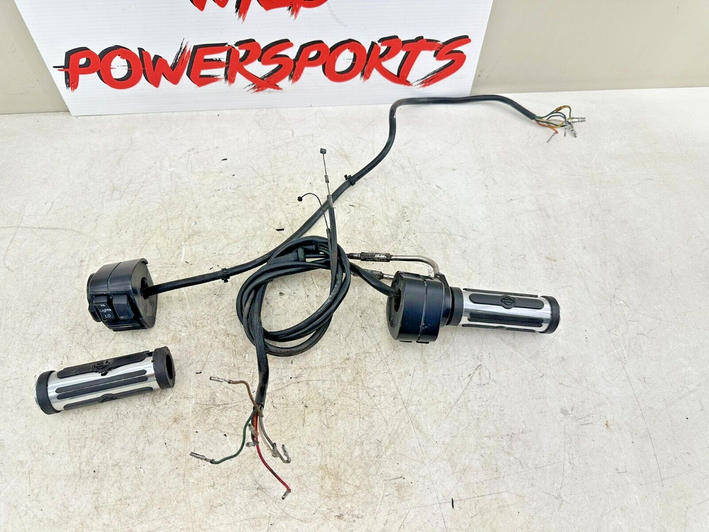 1995 HARLEY SOFTAIL OEM HD 95 Older Switch Housing W/ Buttons Cable Grips