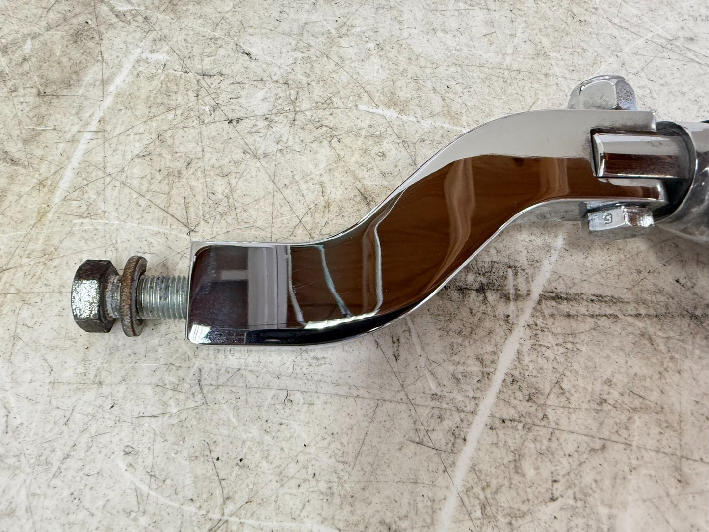 2003 HARLEY DYNA WIDE GLIDE OEM Rear Passenger Foot Peg Foot Rest Flame Chrome