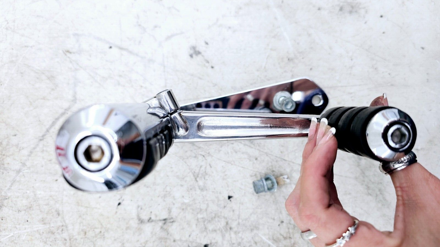 1999 HARLEY DYNA CONVERTIBLE Chrome Front Highway Forward Pegs MTG Bracket