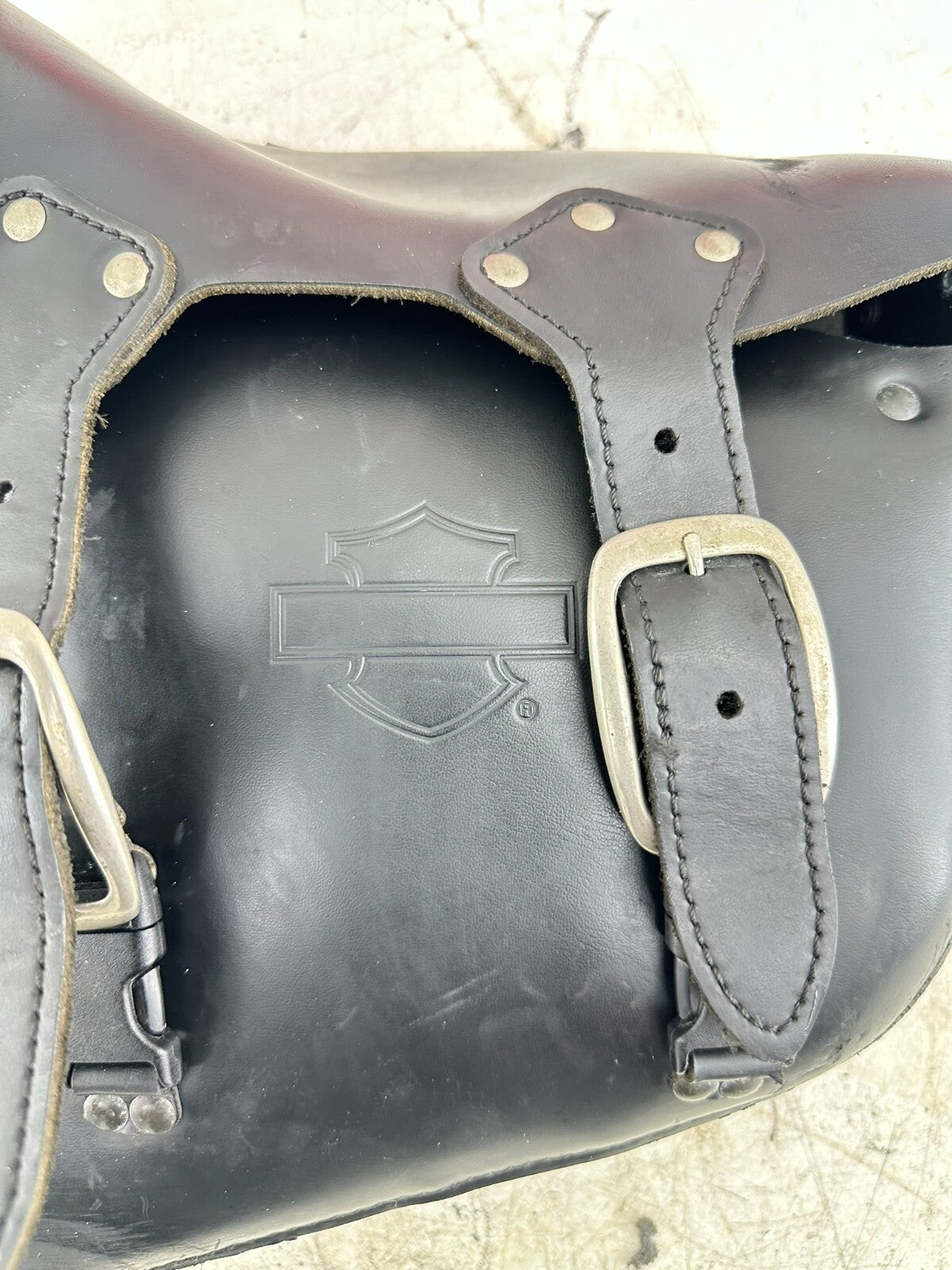 2001 HARLEY SOFTAIL OEM HD Leather Left Side Swingarm Saddlebag Storage Bag