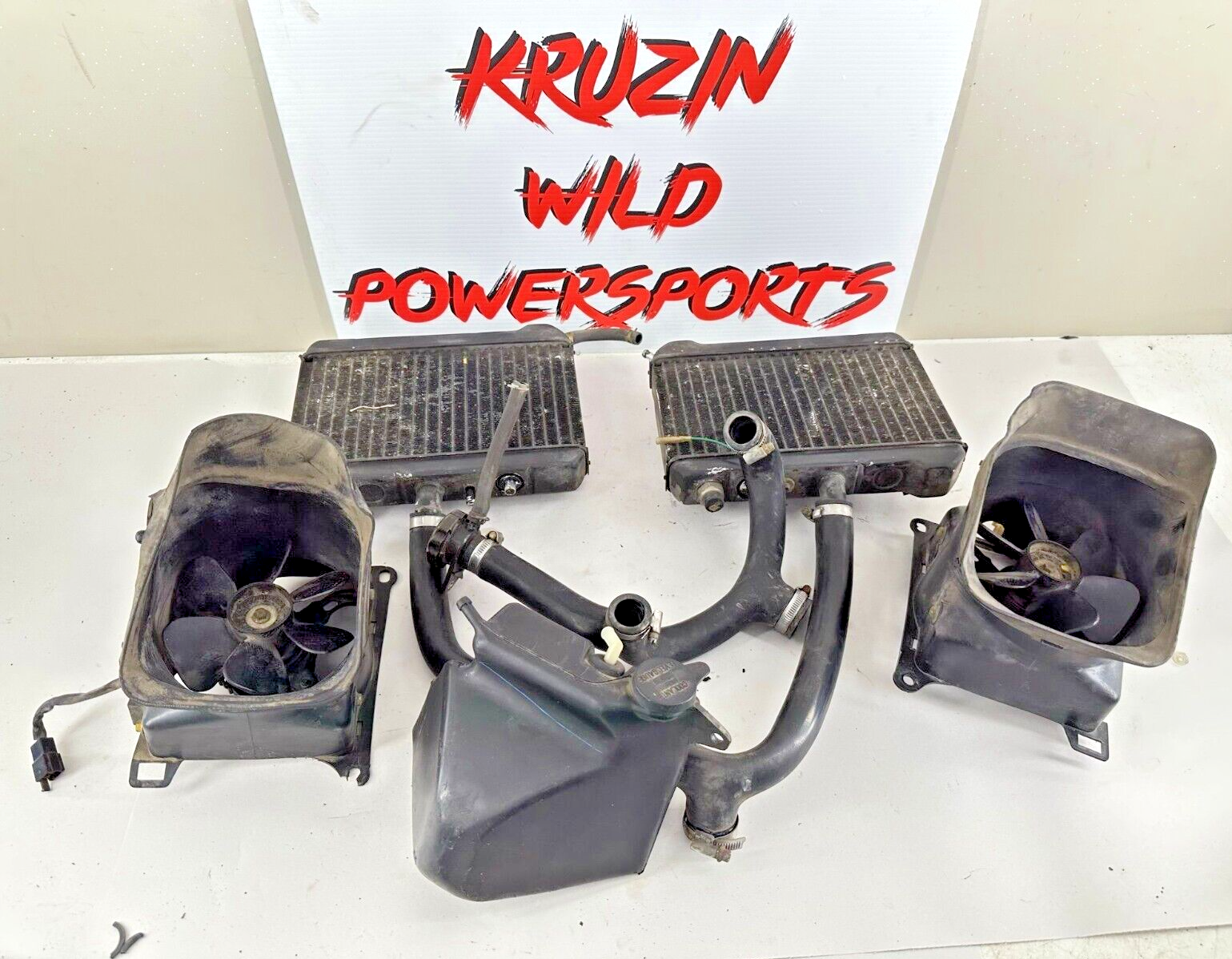 88-00 HONDA GOLDWING GL1500 Radiator + Cooling Fans + Holes + Overflow