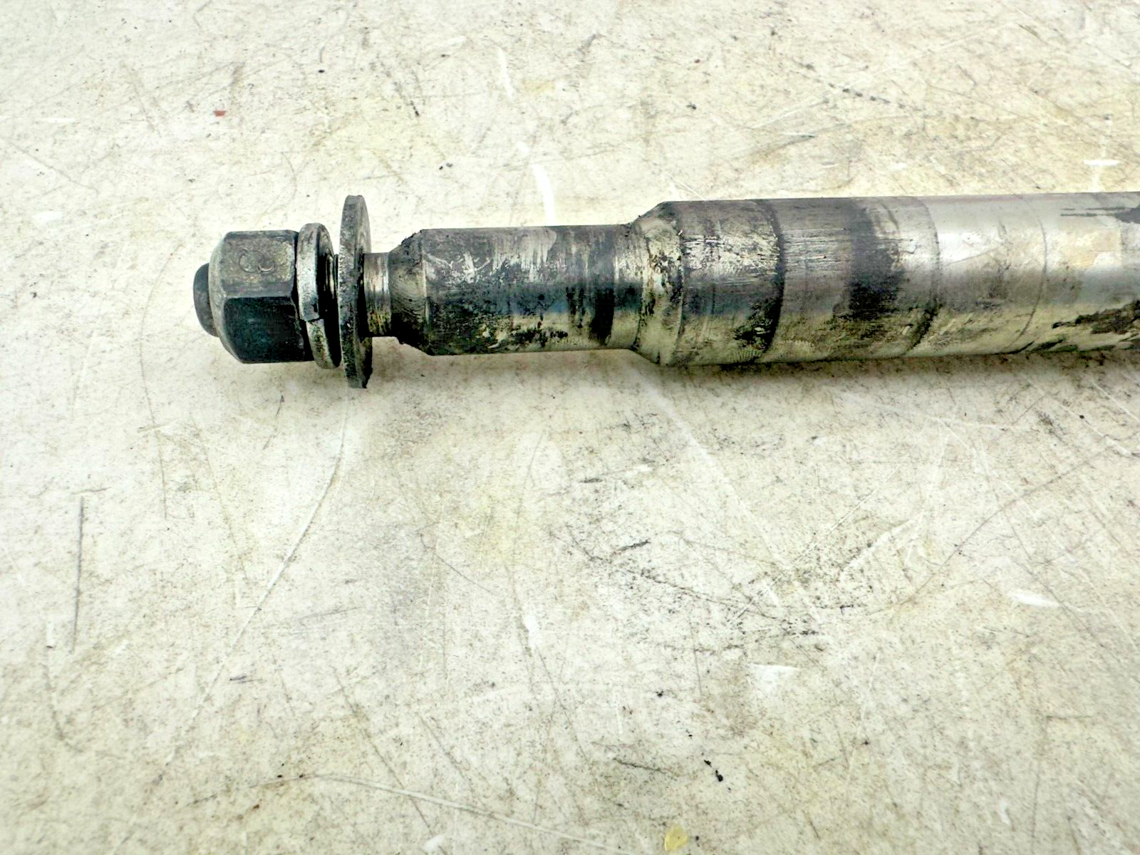 2003 HARLEY ELECTRA GLIDE Front Axle Fork Wheel Axle + Spacers