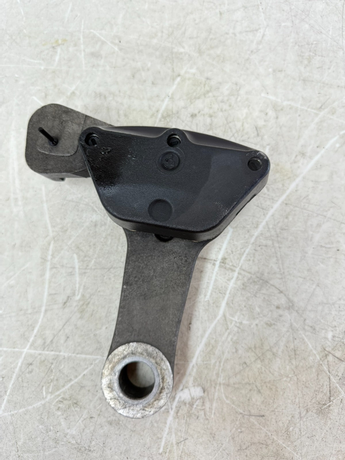 2003 HARLEY ELECTRA GLIDE Rear Brake Caliper Mount Bracket