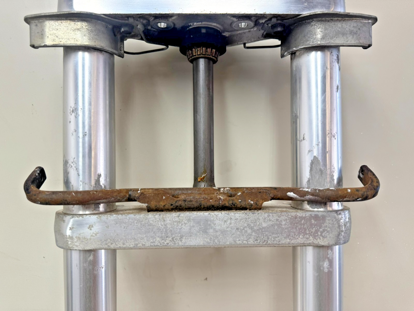 2001 HONDA VALKYRIE INTERSTATE Front End Forks Triple Tree Clamp Straight