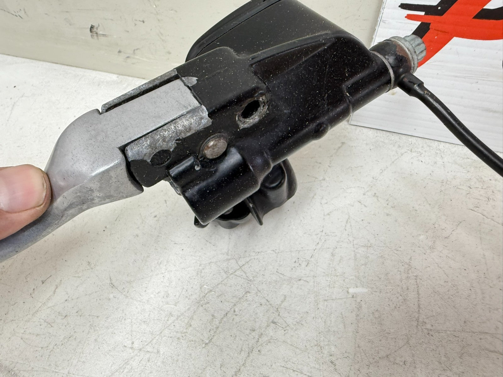 2003 HARLEY DYNA WIDE GLIDE Front Brake Master Cylinder Caliper & Line