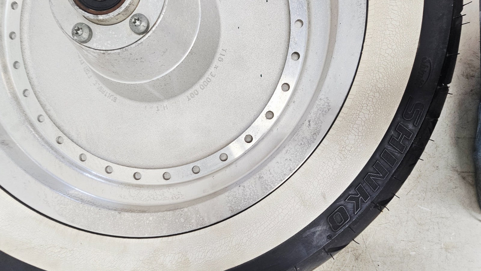 2002 HARLEY SOFTAIL Fatboy Solid Front Wheel Rim Tire OEM 16x3