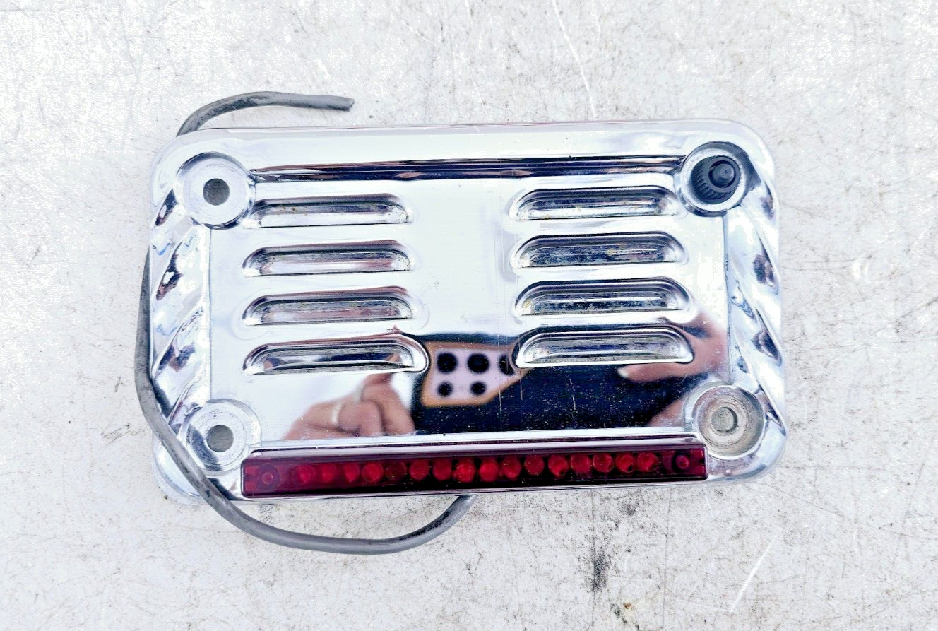 1999 HARLEY DYNA CONVERTIBLE Chrome Rear License Plate Mounting Backing Plate