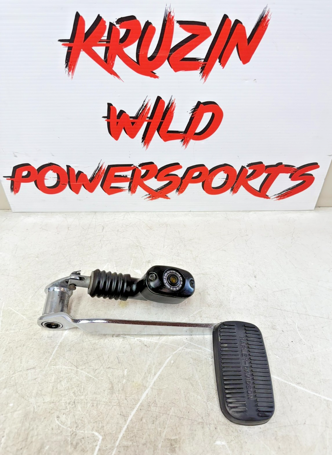 2003 HARLEY ELECTRA GLIDE Rear Brake Pedal & Master Cylinder