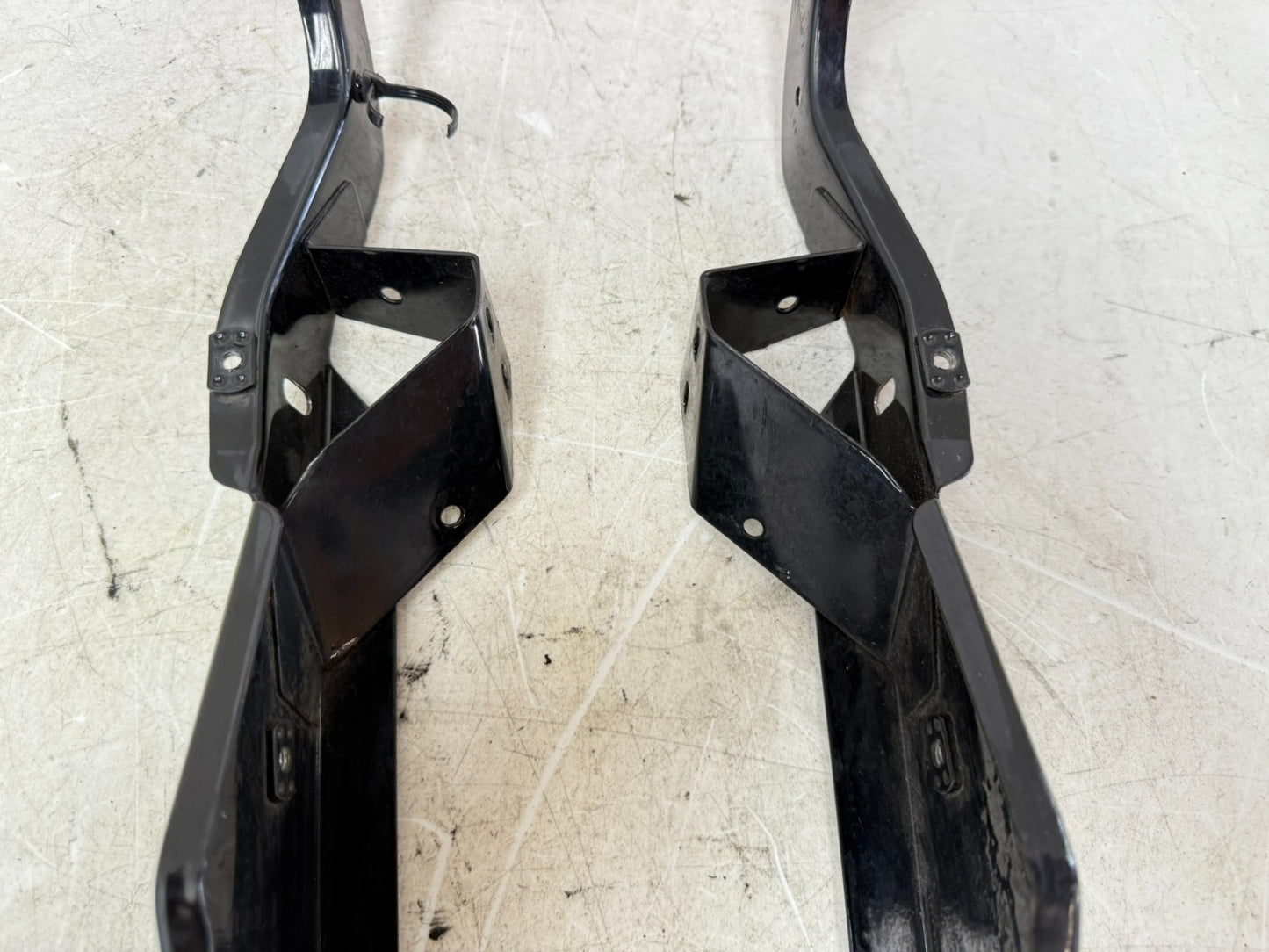 2003 HARLEY ELECTRA GLIDE Inner Batwing Fairing Bracket Support Right & Left