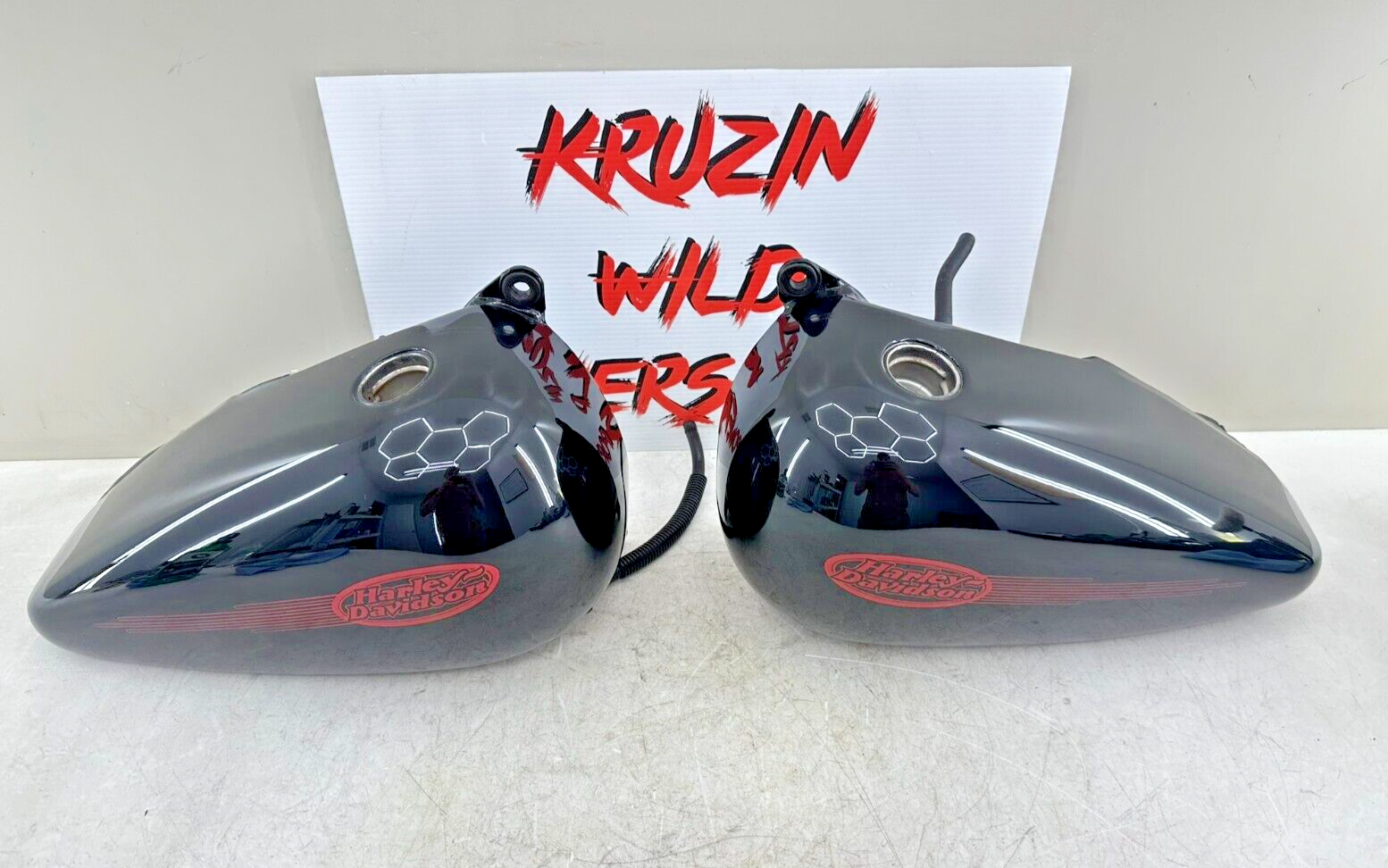 1999 HARLEY SOFTAIL OEM HD Split Gas Fuel Tank Set Beautiful!! 5.2 Gallon 