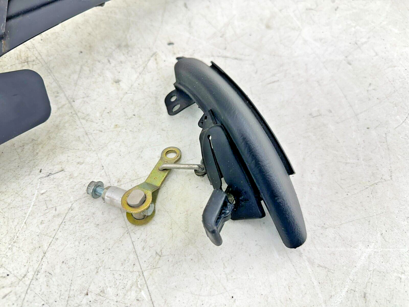 2004 Honda Goldwing GL1800 Windshield Height Adjustment MTG Bracket Hardware
