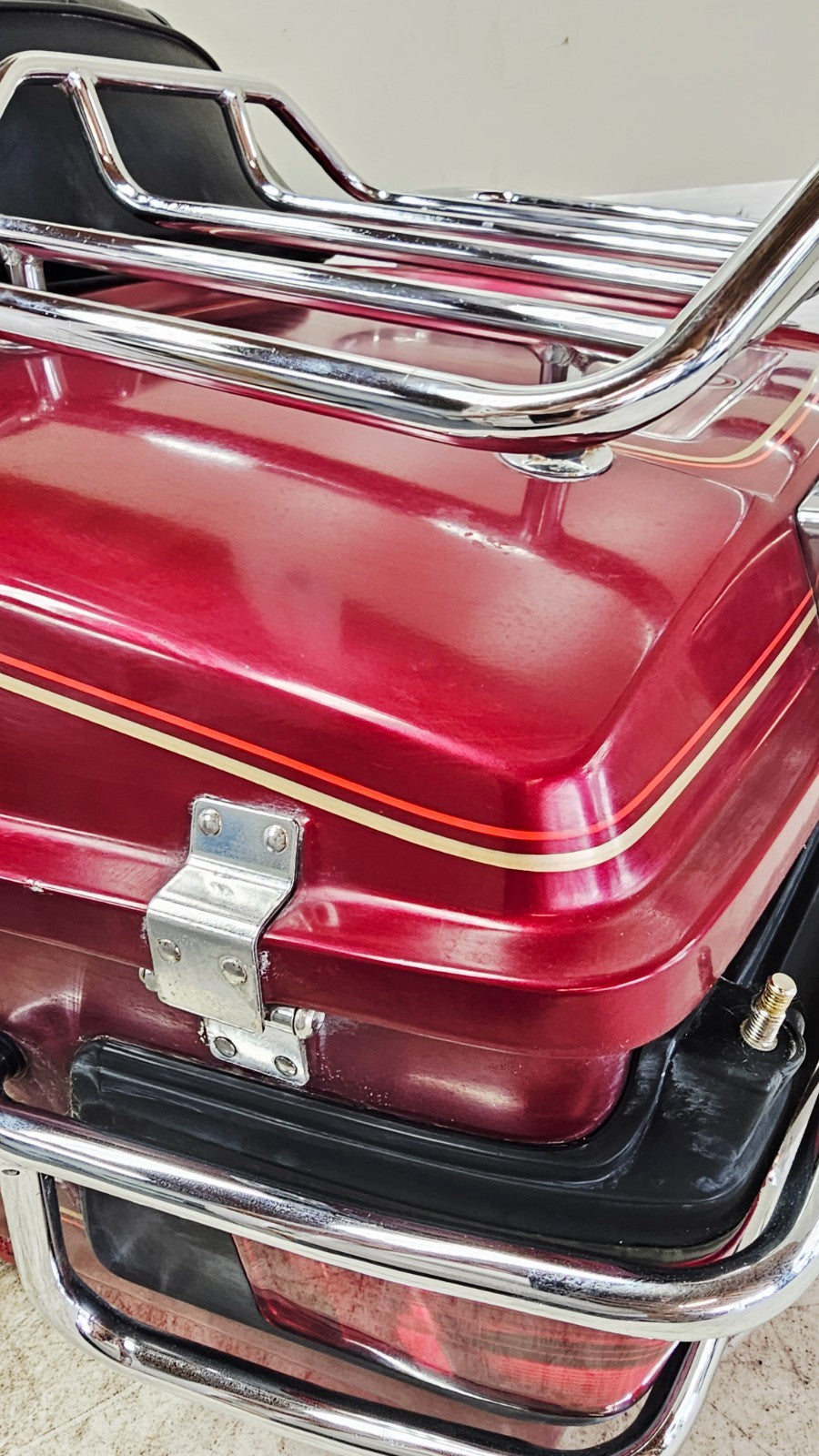 1996 HARLEY FLH ELECTRA GLIDE Trunk Tour Pack Top Box Speaker Lids Backrest Rack