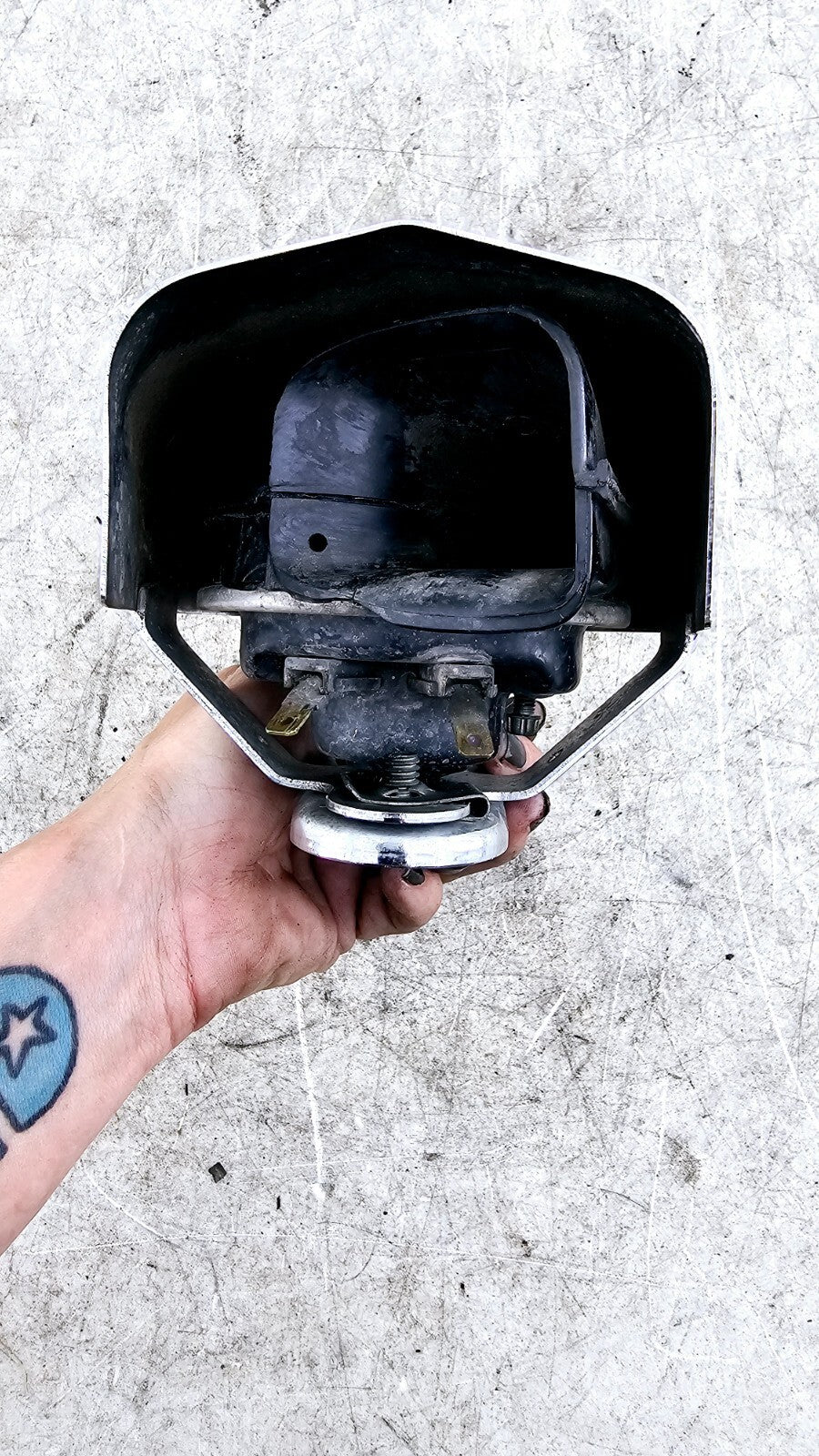 1998 HARLEY FLH ROADKING Chrome Horn + Horn Cover