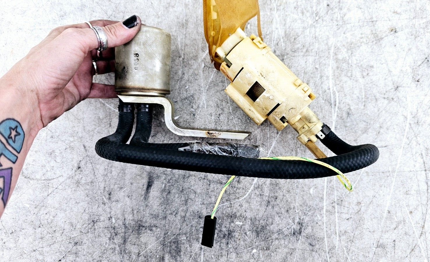 1998 HARLEY FLH ROADKING Fuel Pump Sending Unit OEM HD