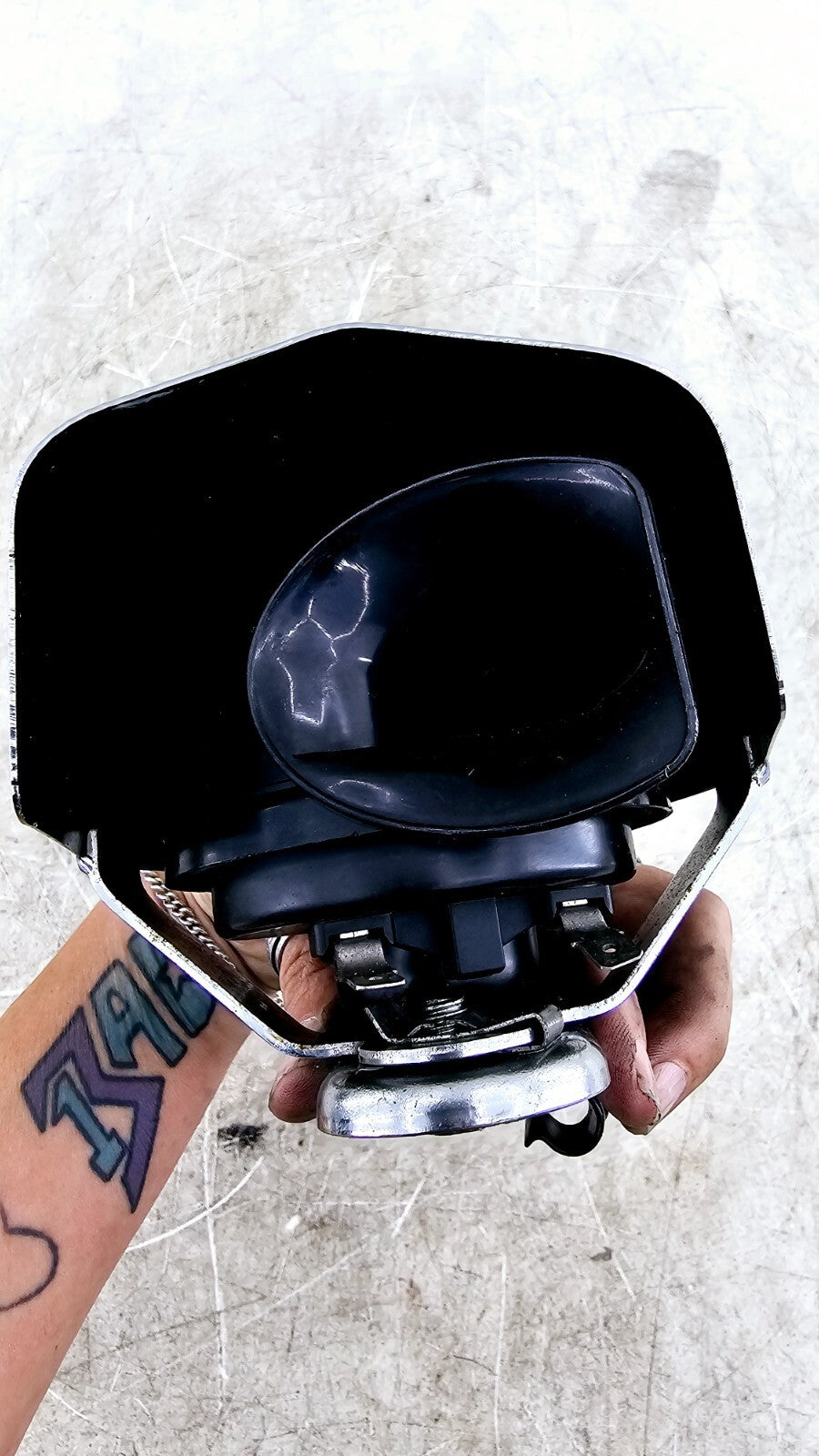 2000 HARLEY ELECTRA GLIDE Horn + Chrome Cover OEM