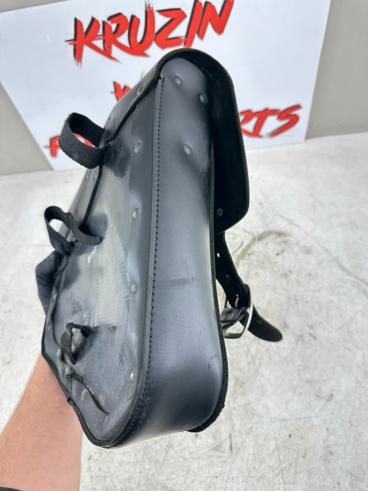 2001 HARLEY SOFTAIL OEM HD Leather Left Side Swingarm Saddlebag Storage Bag