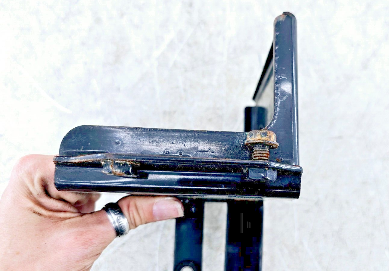 1995 HARLEY DYNA CONVERTIBLE Battery Box Tray Holder