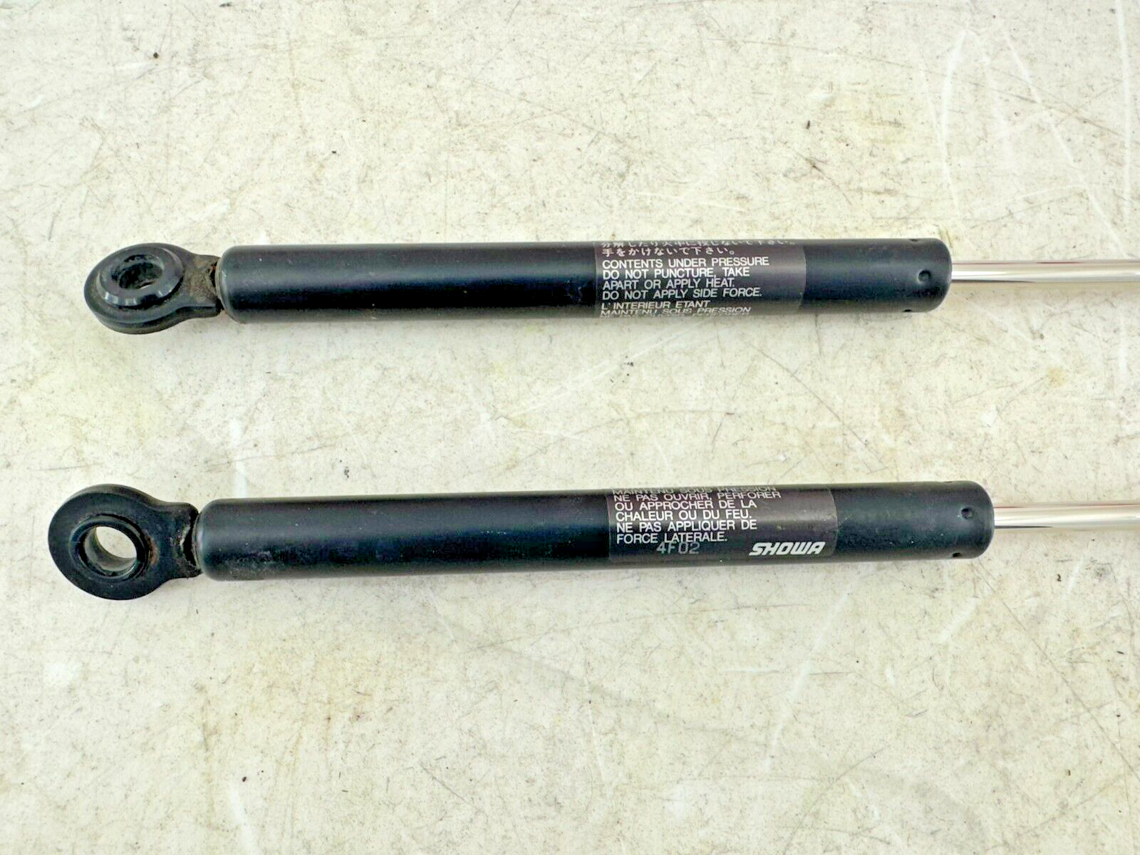 2004 Honda Goldwing GL1800 Saddlebag Door Lid Shock Strut