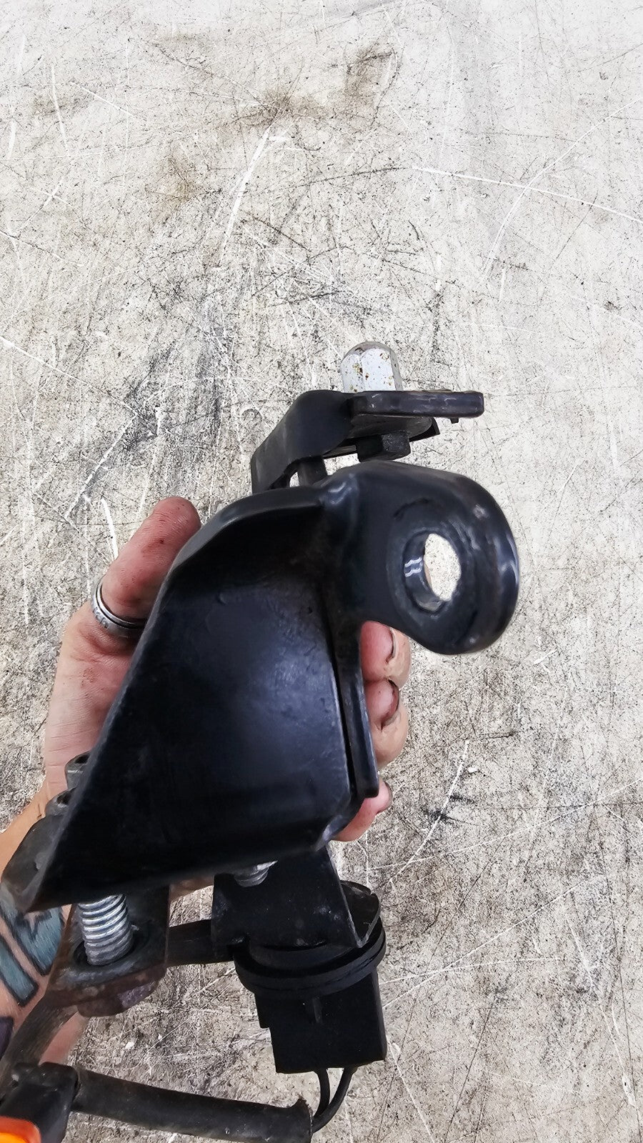 2000 Harley Davidson Sportster Upper Front Motor Mount Bracket + Bolts