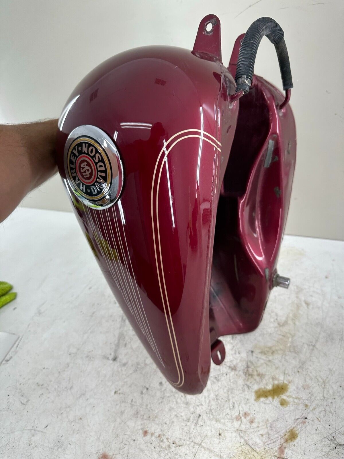 2004 HARLEY FLH ELECTRA GLIDE Gas Tank Red OEM HD