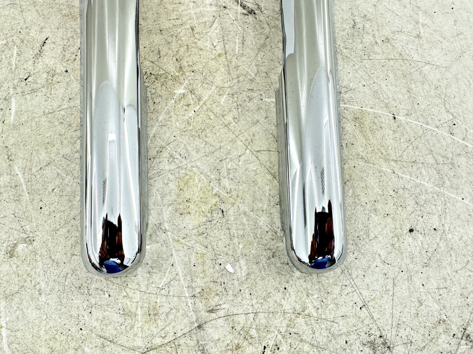 2003 HARLEY ELECTRA GLIDE classic Chrome Rear Fender Frame Strut Arm Bar Cover