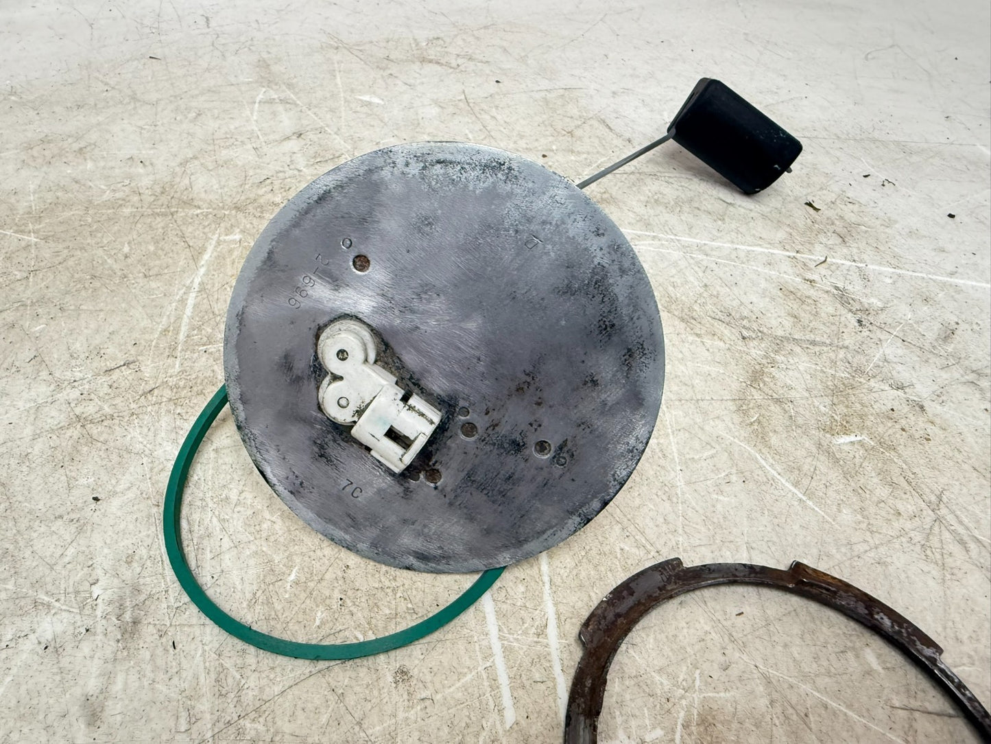 2002 Honda Goldwing GL1800 Fuel Gas Petrol Tank Level Sending Sensor Unit