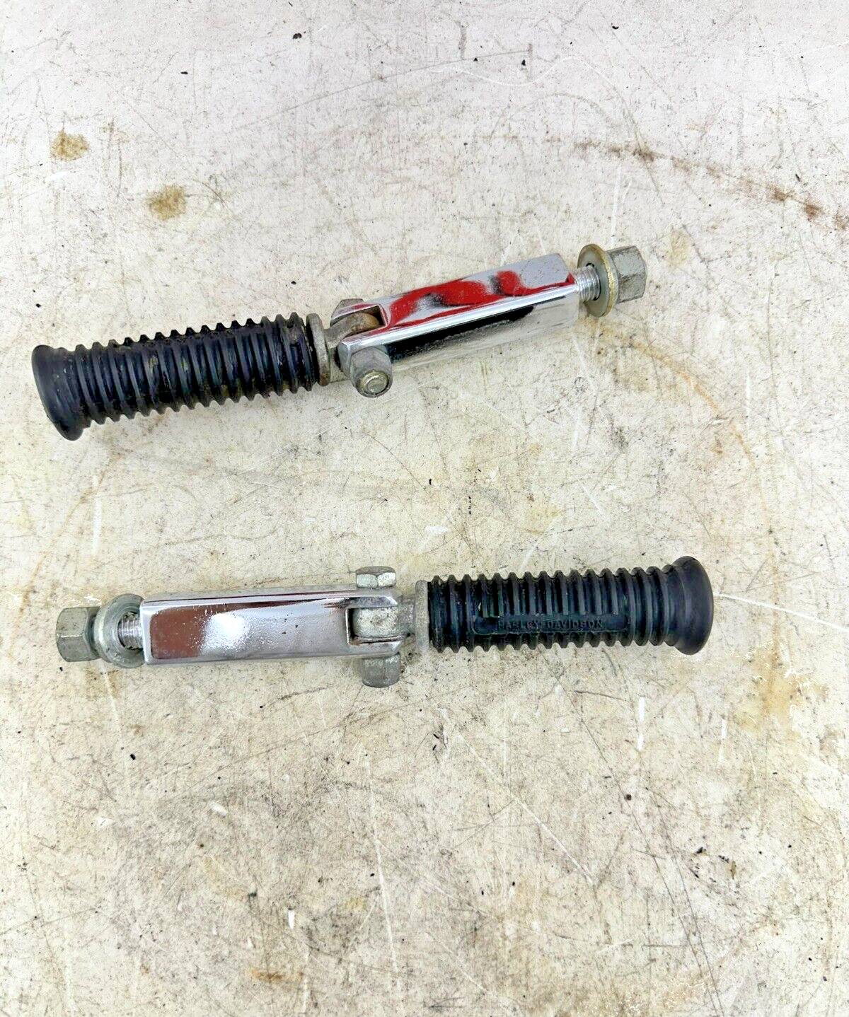 1997 HARLEY DYNA OEM HD Highway Forward Foot Pegs + MTG Hardware