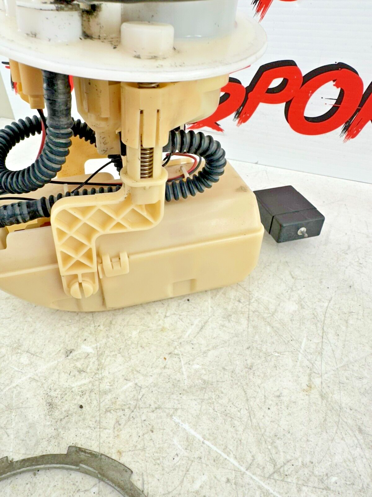 2004 Honda Goldwing GL1800 Fuel Pump Sending Unit OEM Genuine Part 