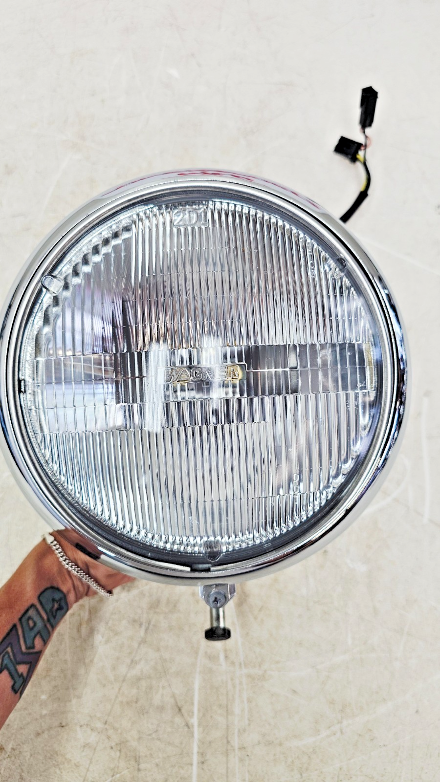 2002 HARLEY SOFTAIL Chrome Headlight Housing Trim Ring Mounting Bracket