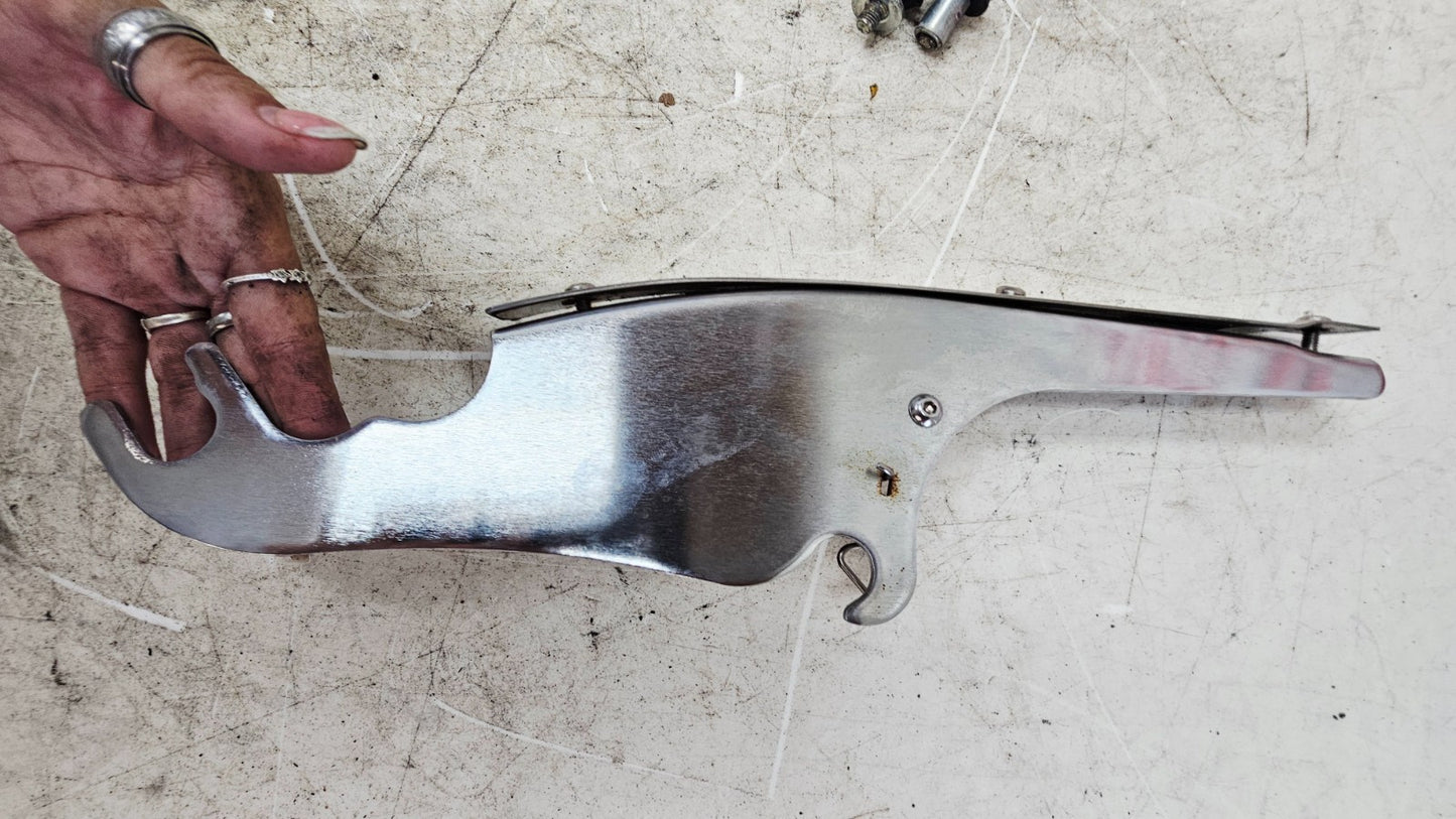 2002 HARLEY SOFTAIL Detachable Windshield Mount Bracket Hardware