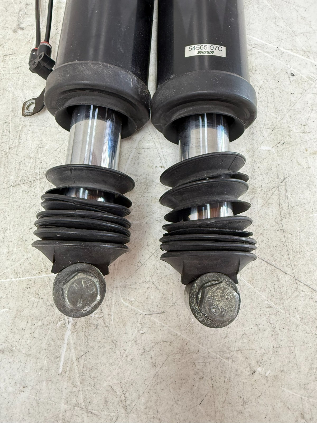 2003 HARLEY ELECTRA GLIDE Rear Air Shock Absorbers Left & Right