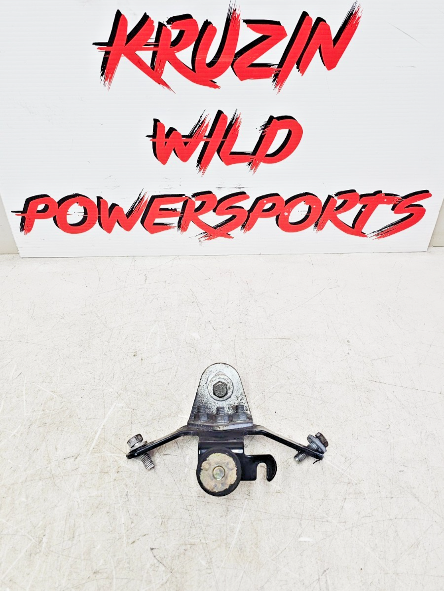 2000 HARLEY SOFTAIL DEUCE Upper Engine Motor Horn Mount Bracket